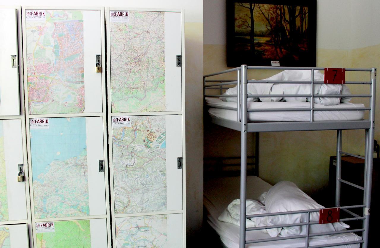 Bed 6-Bed Dormitory Room